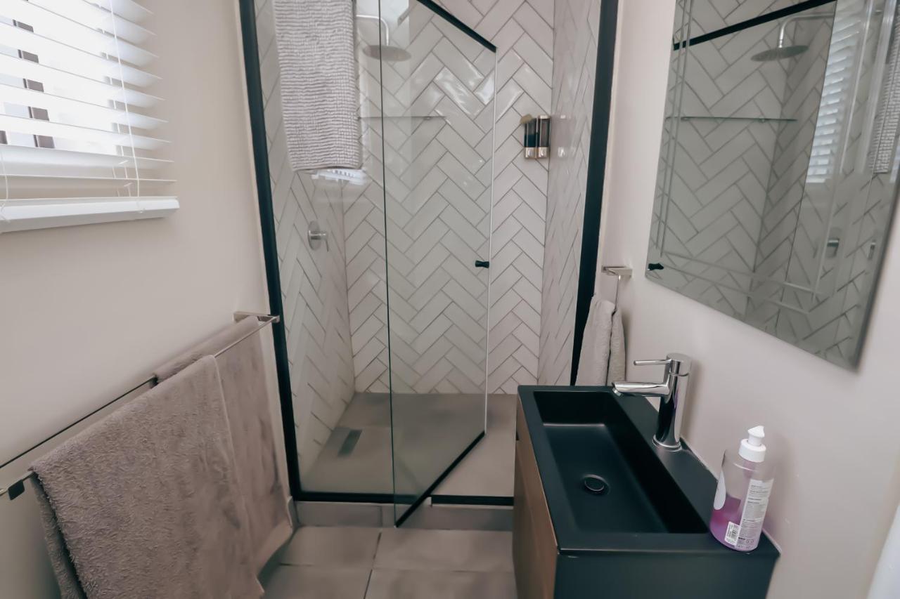Ocean Rocks Villa, Umhlanga Durban Esterno foto