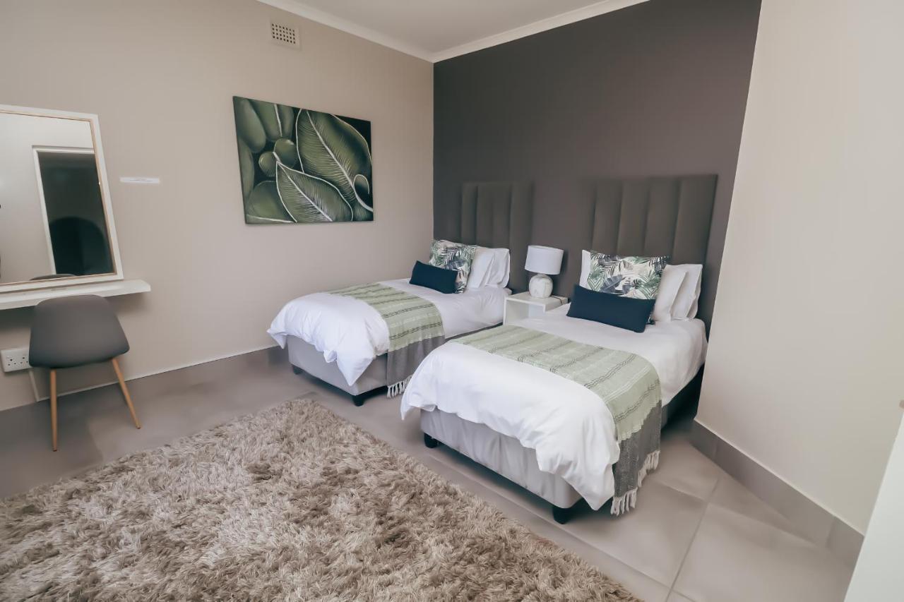 Ocean Rocks Villa, Umhlanga Durban Esterno foto