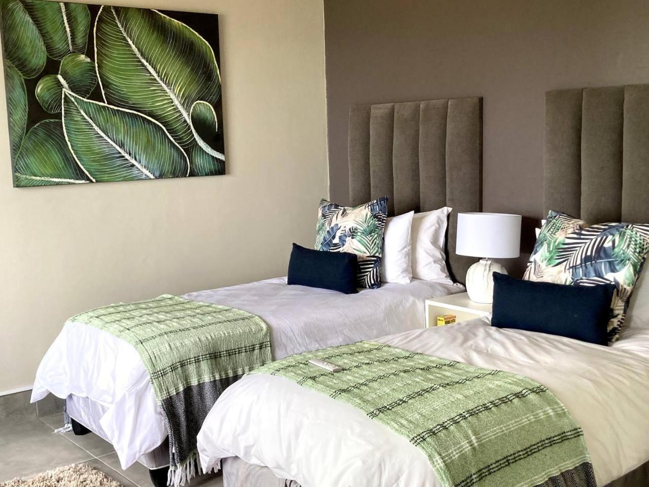 Ocean Rocks Villa, Umhlanga Durban Esterno foto